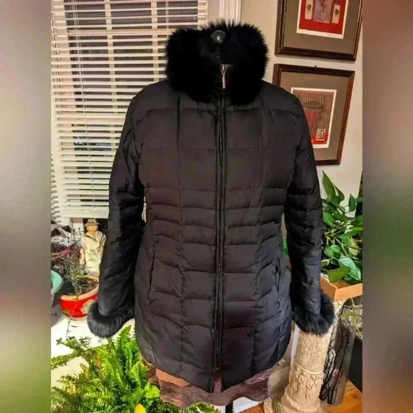 Marvin Richard's Black Puffer Jacket with Fox Fur Trim - Picture 1 of 11